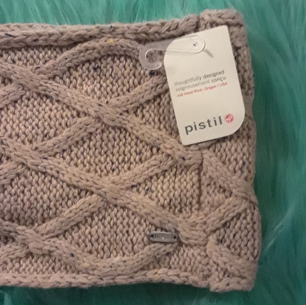 NWT Pistil Snow Ski Knit Infinity Scarf